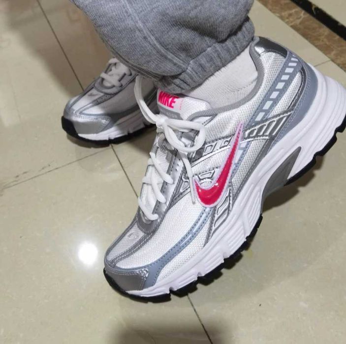 Оригінал! Кросівки NIKE WMNS INITIATOR 394053-101 EUR 38