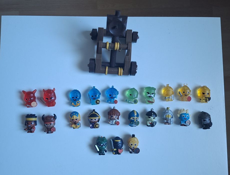 Figuras de ação colecionáveis da linha Crazy Bones (Gogo's)