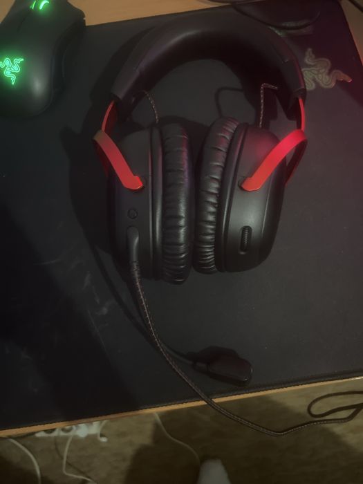 Headsets HIPERX  CLOUD III completamente novos