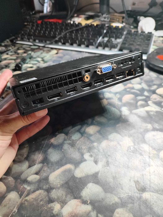 Lenovo ThinkCentre M70Q Tiny i3 | 16 GB | 256 GB nvme