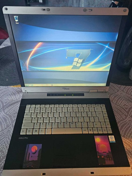 Laptop Fujitsu Siemens Amilo Pro V2030D