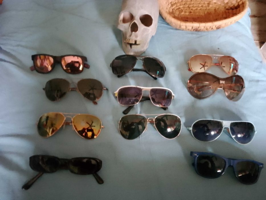 okulary  przeciw  słoneczne