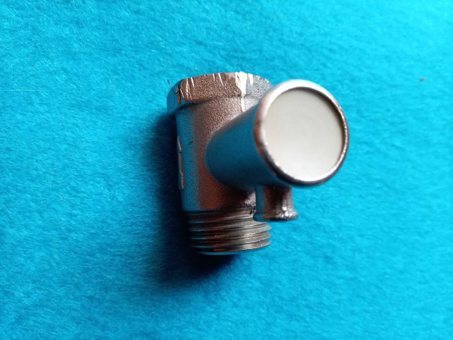 Предохранительный клапан водонагревателя Ariston SG 80 (бойлер)