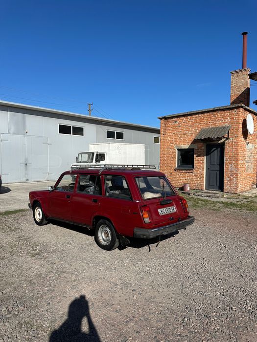 Lada Ваз 2104 red