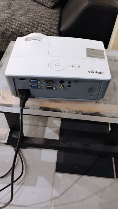 Witam posiadam na sprzedaż projektor