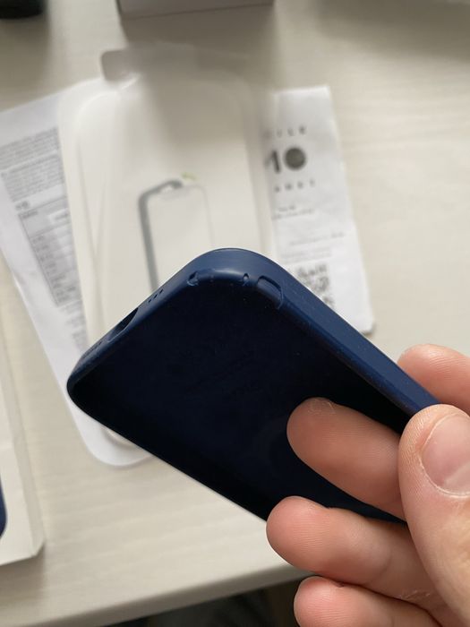 Оригінальний силіконовий чохол Apple Iphone 12 (Pro)