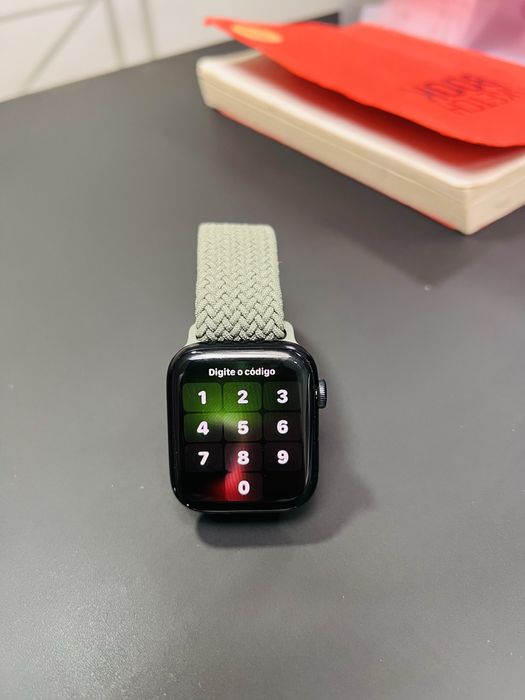 Apple Watch SE 2024