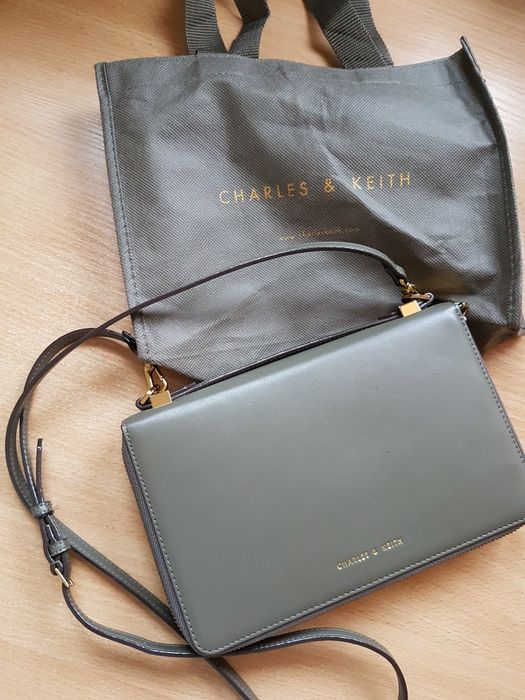Сумка кардхолдер charles & keith
