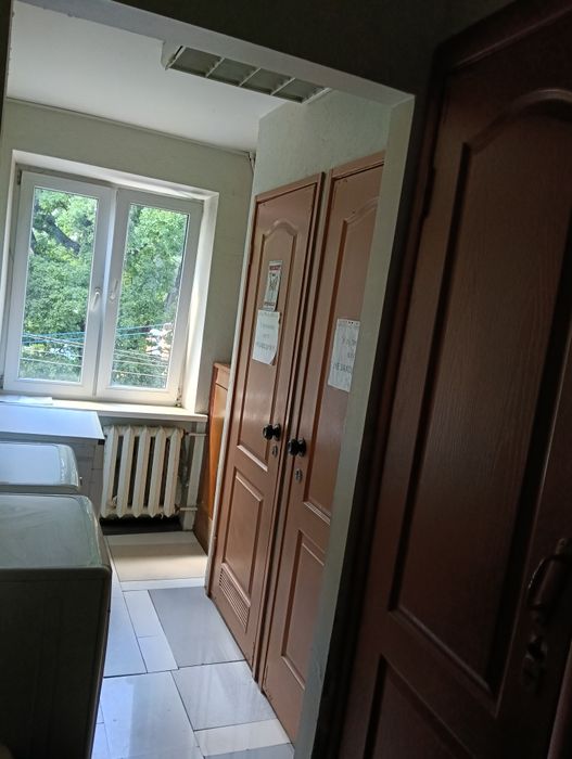 Продам кімнату в гуртожитку 17 кВ ,смт Коцюбинське(15 хв до метро)