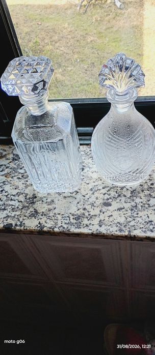 Duas garrafas de licor antigas 10€ cada uma