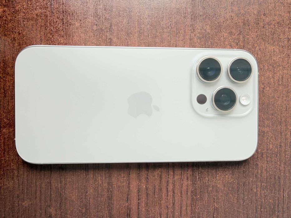 iPhone 16 Pro 128 GB – Naturalny Tytan – stan idealny!