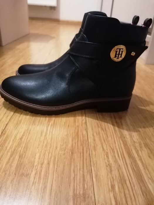Tommy Hilfiger r.7,5, Nowe z USA