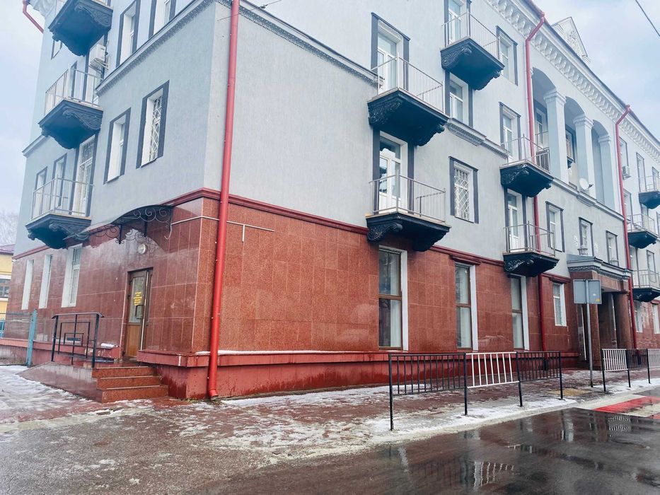 Оренда офісів біля Податкової (з генератором),300 грн за м2.