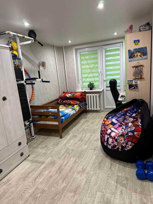 3 кімнатна квартира в Центрі з дизайнерським ремонтом[]