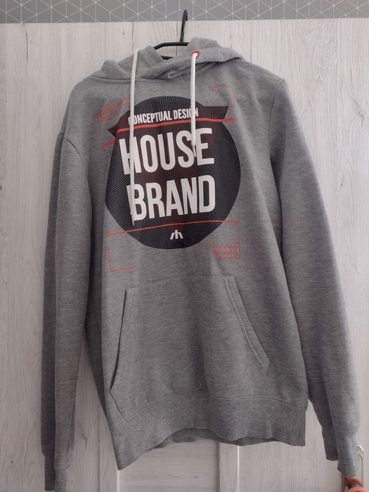 Szara bluza z kapturem marki Hause