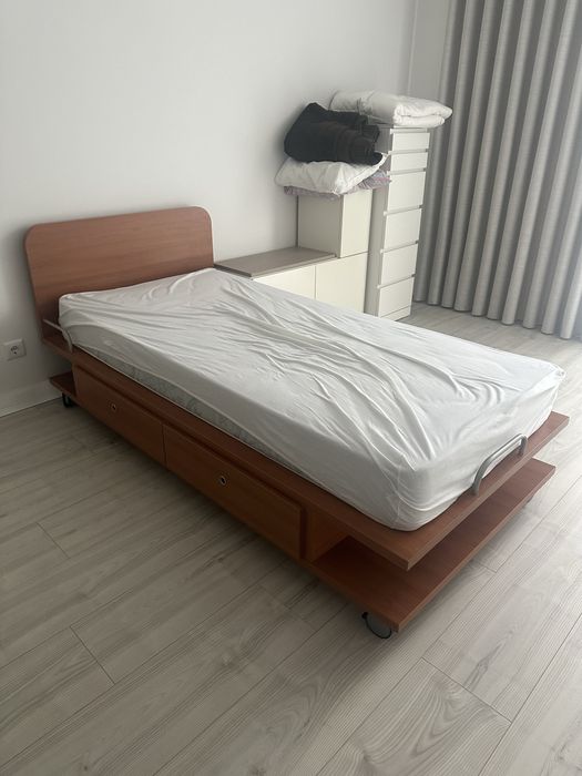 Cama Solteiro com prateleira e gavetas
