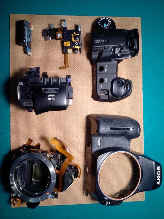 SONY ALFA 200 / Wiele części