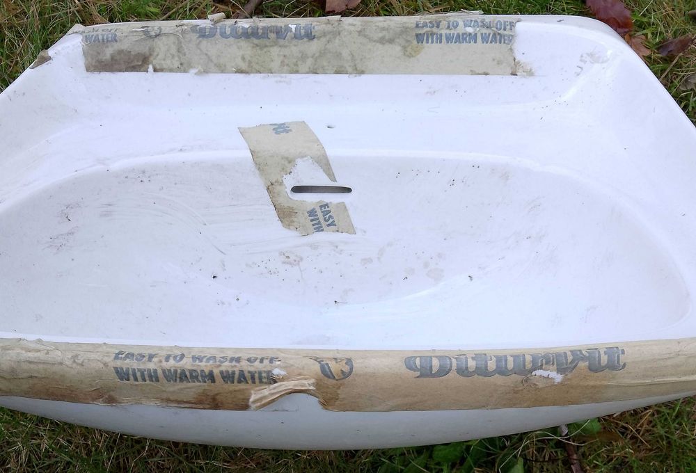 Umywalka biała nowa 60 cm