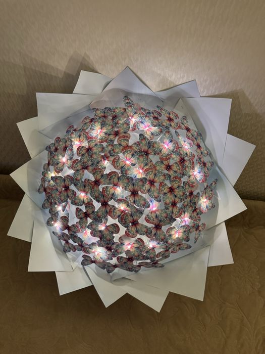 Букет з метеликів / Букет с бабочек