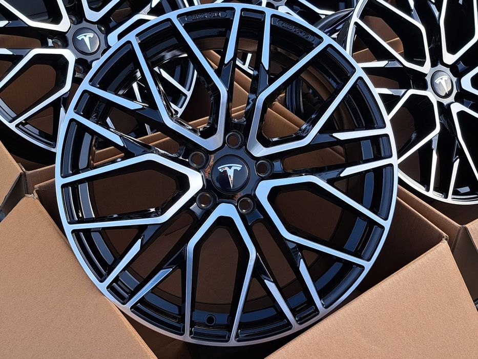 Alufelgi Nowe 19 5x114,3 TESLA Y  CNC CA20