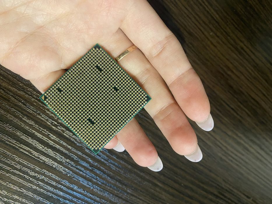 Продам старі запчастини