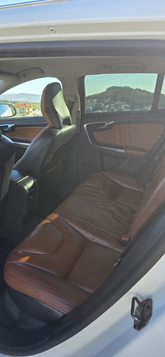 Volvo V60 full extras modelo único em Portugal