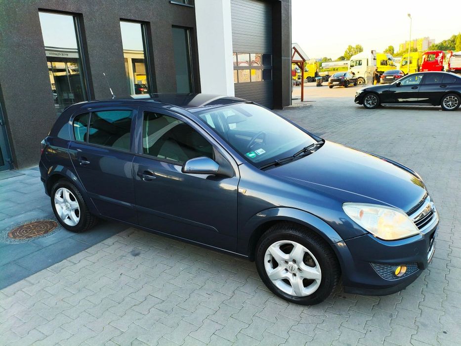 Opel Astra h z Automatyczną skrzynią biegów w BDB stanie!