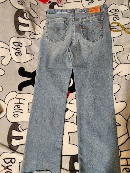 Джинси  levis  .