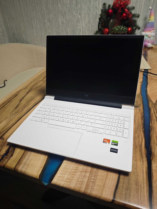 RTX4050 16.1" 144Hz Hp Victus Ryzen 5 7640HS RAM 16gb NVMe 1tb 1000gb