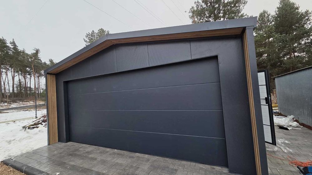 dwustanowiskowu garaż z płty warstwowej 6 x 6 m