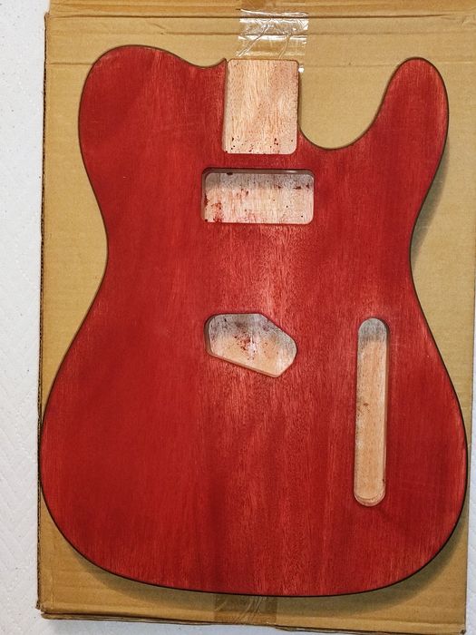Korpus machoniowy typu telecaster