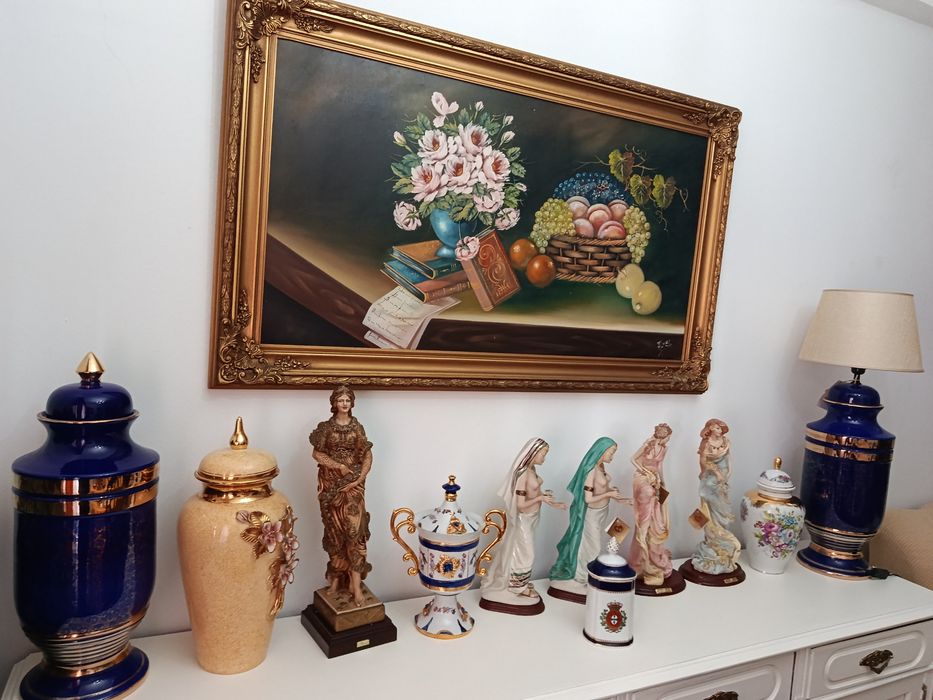 Venda de artigos decorativos porcelana de marca registada.