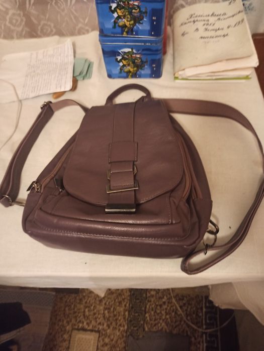 Рюкзак средний кожаный