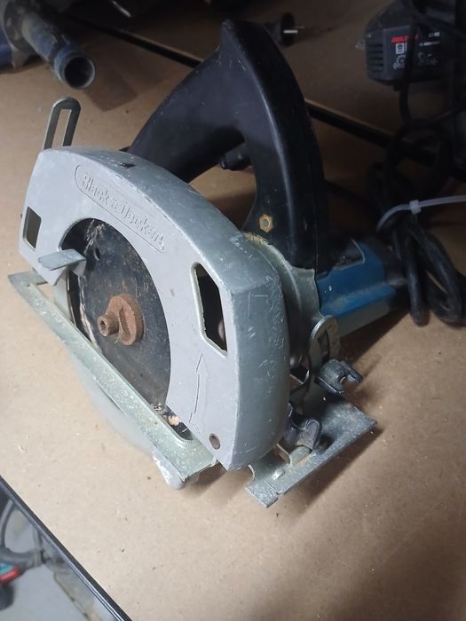 Mini pilarka tarczowa Black&Decker - sprawna