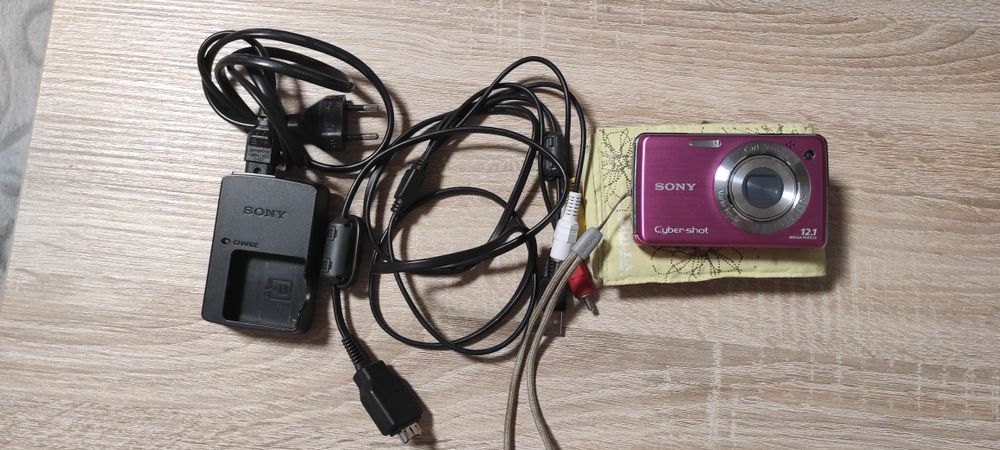 Фотоаппарат Sony Cybershot DSC-W220 12.1 МП