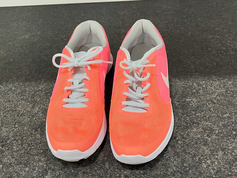 Jak nowe! NIKE sportowe obuwie r.37,5