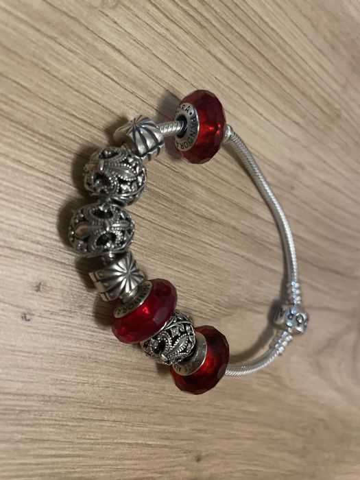 Świąteczna bransoletka Pandora z   6 charms