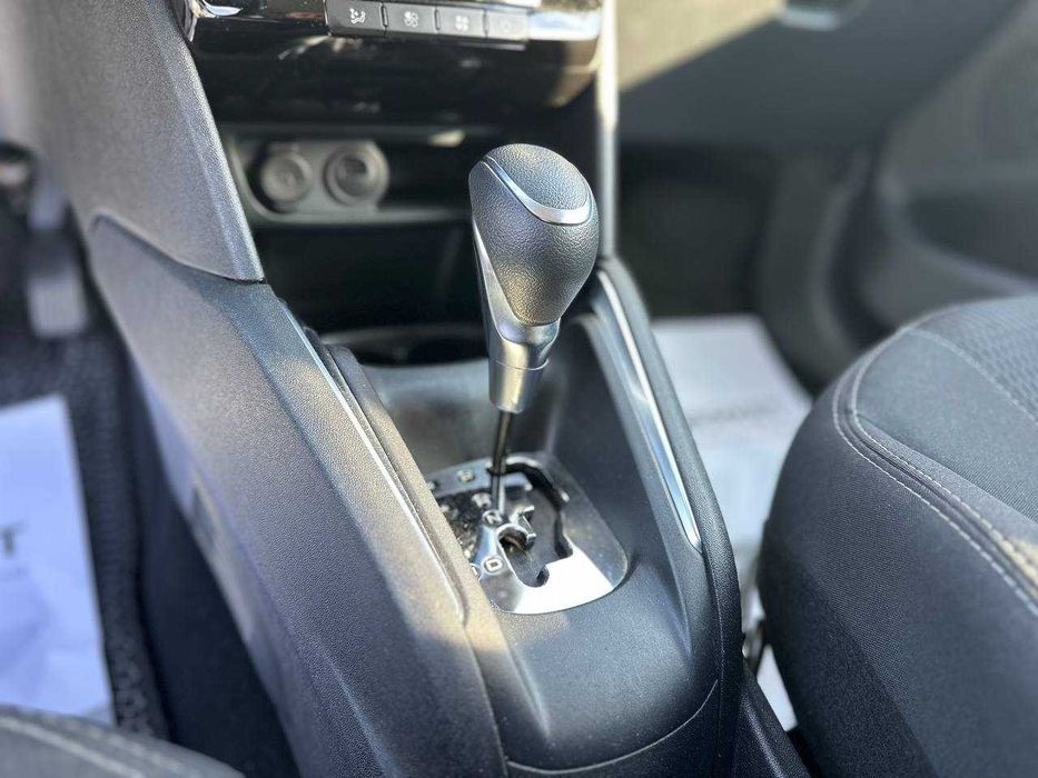 Peugeot 208 2019рік 1.2 Бензин Автомат