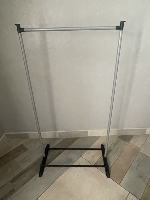 Тримач для одягу