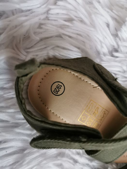 Coccodrillo, zielone sandałki chłopięce khaki 19/20