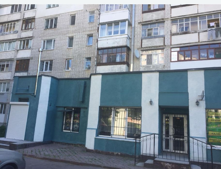 Продаж комерційного приміщення 412 м2 1/9 фасад по вул. Г.Десантників