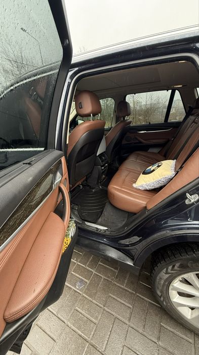 Продам срочно х5 2015 г 100 т пробег обмен