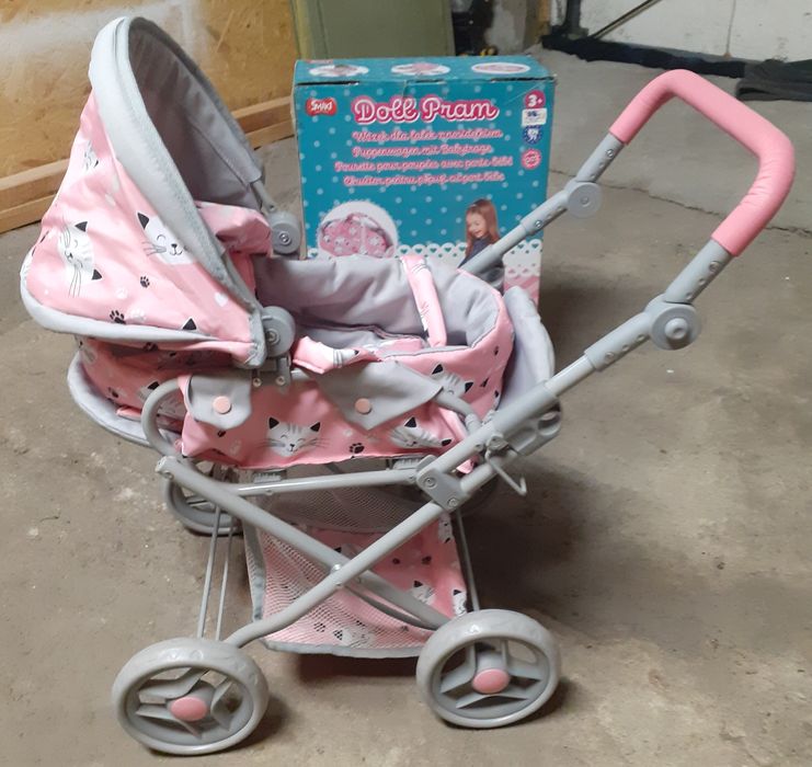 wózek dla lalek.