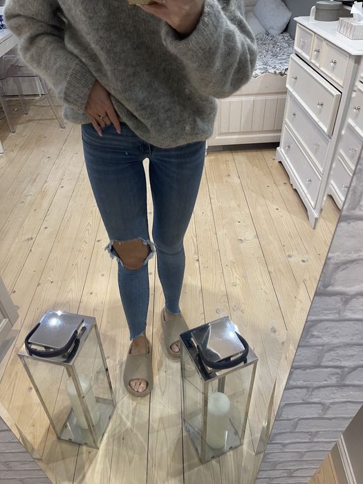 Jeansy spodnie levis 25/30 dziury high