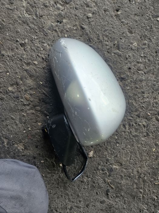 Corsa d Lusterko prawe