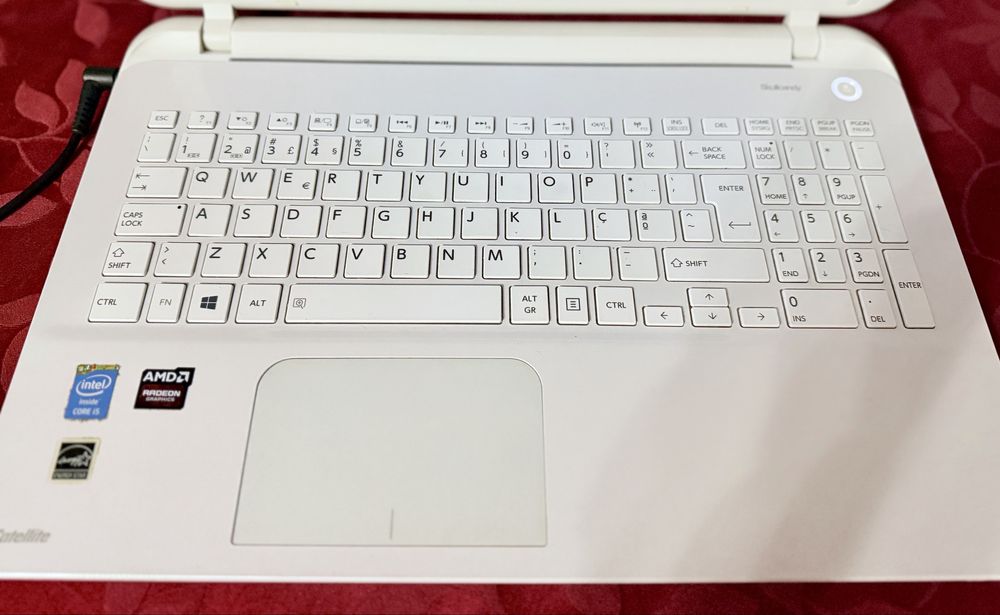 Portatil Toshiba L50-B I5 com Radeon