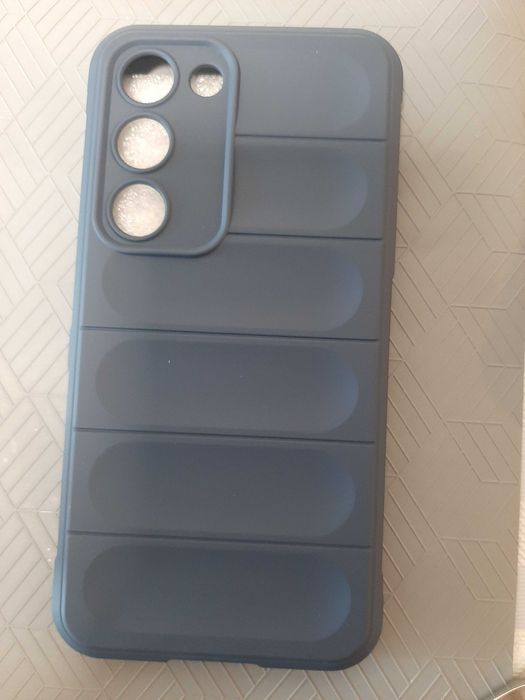 Two New Cases and 3 Smartphone Screen Protectors for Samsung S2364309676567811122