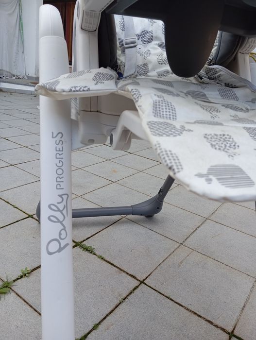 Cadeira de refeição para criança.