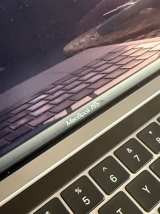 ⸻  Apple MacBook Pro 13” 2019 – model A2159