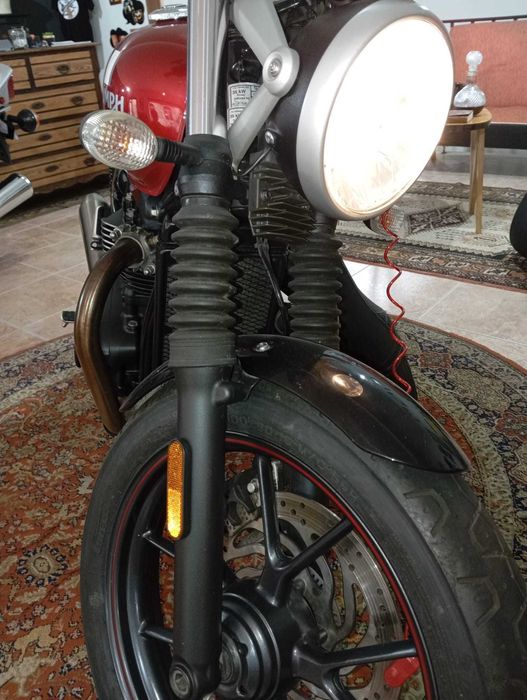 Triumph Bonneville  - Street Twin